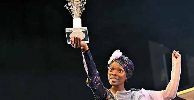 photo  hadja idrissa bah, lauréate du prix liberté pour son combat avec le club des jeunes filles leaders de guinée contre les mariages précoces, la déscolarisation des jeunes filles et l’excision.  &copy;  ouest france 