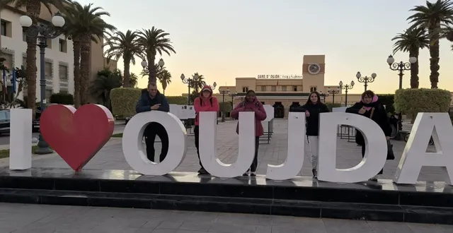 photo  romain, charlène et wayza ont passé une semaine au maroc.  &copy;  les horizons 