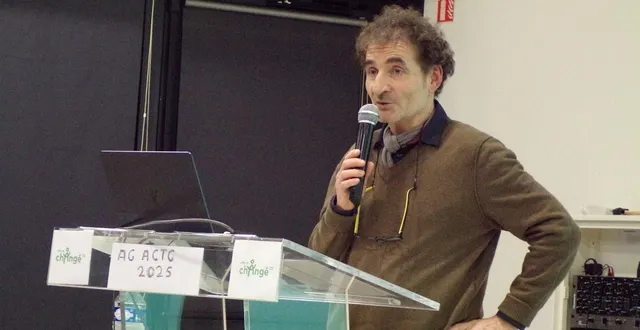 photo  jean-yves collet lance des pistes de réflexion sur la conduite à tenir en cas d’accident.  &copy;  ml 