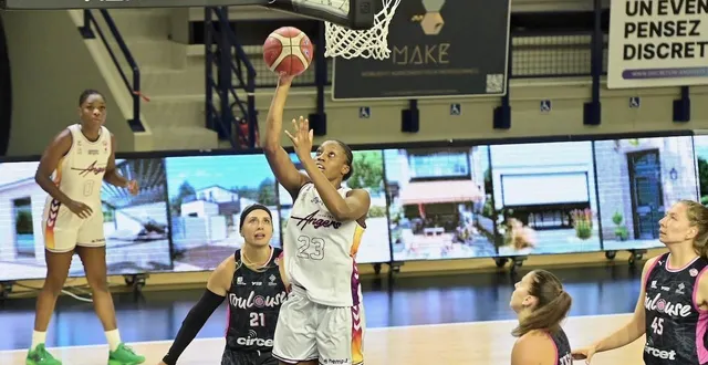 photo  oumou diarisso s’est imposée comme un élément indiscutable du dispositif angevin.  &copy;  sébastien aubinaud 