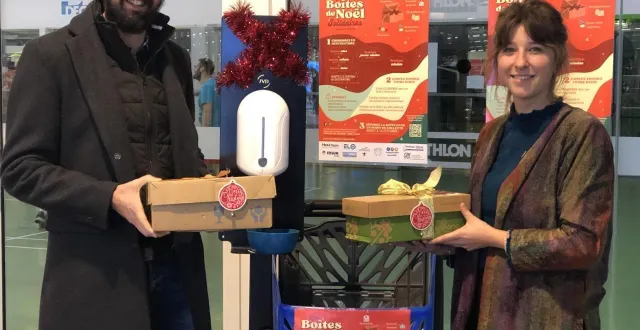 photo  c’est la 6e édition des boîtes de noël solidaires que coordonnent jonathan vinet et estelle delebarre.  &copy;  archives co 
