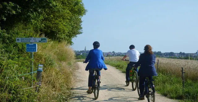 photo  la vélidéale (anciennement connue sous le nom v93) peut être un atout pour le bocage. les véloroutes sont plébiscitées par certains touristes.  &copy;  archives co 