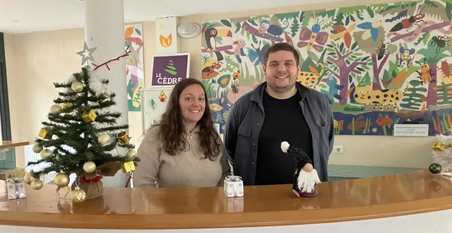 photo  perrine cesbron, monitrice, et alexis coudray, animateur, sont les deux initiateurs du premier marché de noël de la mfr le cèdre.  &copy;  co. 