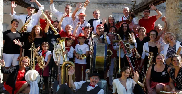 photo  l’orchestre de verrières-en-anjou (ovea) poursuit sa politique d’ouverture artistique en recevant un nouvel ensemble choral.  &copy;  ouest-france 