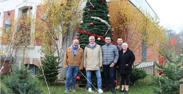 photo  dominique langevin, éric brahms, françois olivier, aurélien bouclet et martine blanchard.  &copy;  le maine libre 