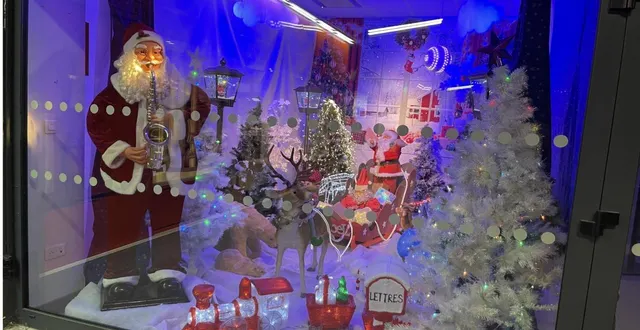 photo  la vitrine de la salle barbara aux hautes-métairies  &copy;  le maine libre 