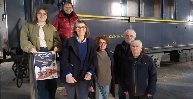 photo  léa dezé, galiène cohu, mathilde estadieu du pays d’art et d’histoire, chantal et bruno duru, jean-jacques couradin de l’association rfvl.  &copy;  le maine libre 