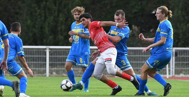 photo  wanis honsor, ici face à bayeux, est un maillon essentiel du fc flers, depuis son arrivée à l’intersaison.  &copy;  gerard piwtorak 
