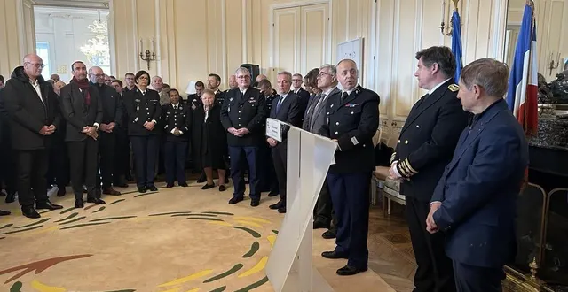 photo  le colonel alexandre vignau a apporté quelques chiffres importants sur l’année écoulée et remercié les partenaires institutionnels de la gendarmerie.  &copy;  ouest-france 