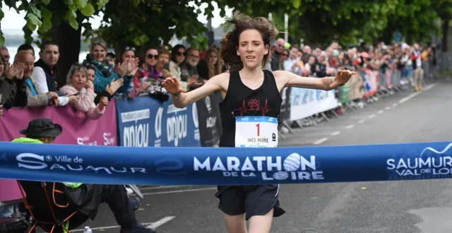 photo  inès-marie ducancelle à l’arrivée du marathon de saumur, bouclé en 2h39’40.  &copy;  co - michel durigneux 