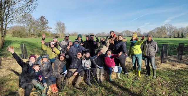 photo  une nouvelle plantation à mazé pour les pics-verts de la loire.  &copy;  co 