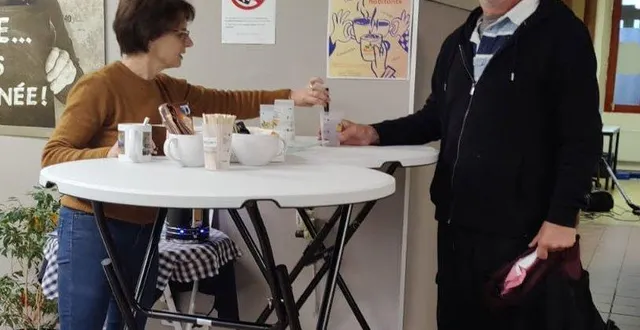 photo  tous les habitants sont invités, ce vendredi, au centre larés pour partager un café  &copy;  ouest-france 