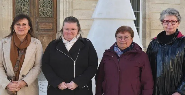photo  la commune est divisée en quatre districts, chacun confié à un agent recenseur. de gauche à droite : delphine ventroux, isabelle berger, dominique labelle et monique lethielleux.  &copy;  ouest-france 