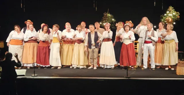 photo  le chœur d’orphée, lors du programme elixir à la salle des saulnières au mans, le dimanche 30 novembre.  &copy;  jean-luc le gras 