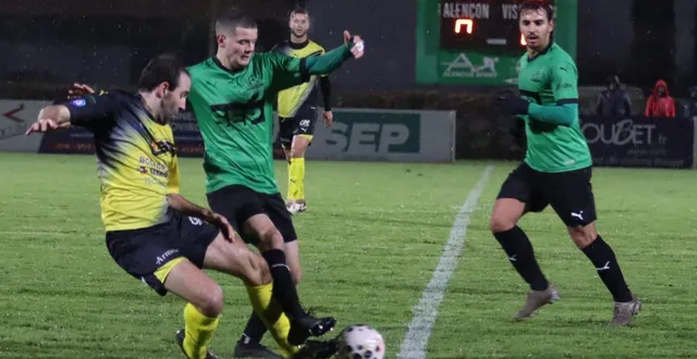 photo  choc 100 % normand à venir dans la poule c de national 3 avec alençon qui se déplace sur la pelouse de vire.  &copy;  ouest-france 