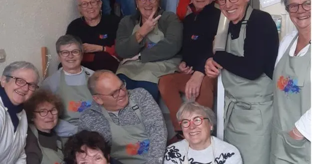 photo  l’association p(art)âge prépare le marché de noël.  &copy;  ouest-france 