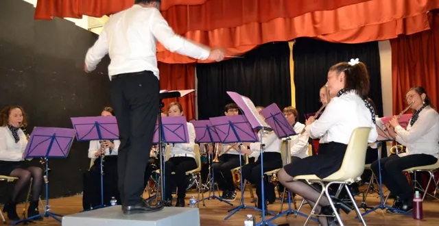 photo  l’harmonie mézeray-malicorne a ouvert l’après-midi.  &copy;  le maine libre 