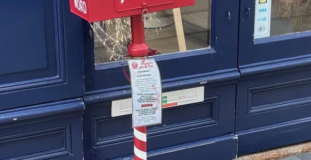 photo  la boîte destinée au joyeux jeu de noël.  &copy;  ouest-france 