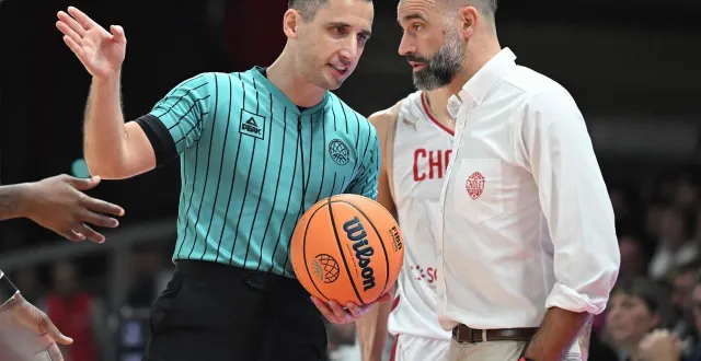 photo  la communication n’est pas toujours simple entre coaches et arbitres. fabrice lefrançois peut en témoigner, même si la tendance en meilleure en ligue des champions qu’en championnat.  &copy;  jérôme fouquet/ouest-france 