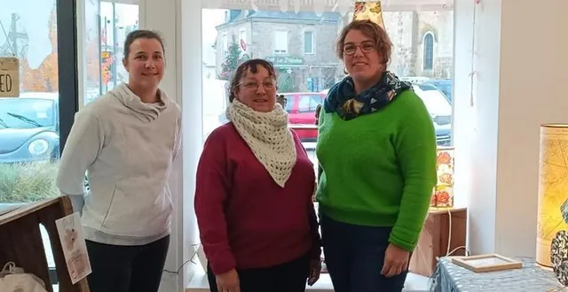 photo  des artisans locaux réunis pour un noël 100 % fait main.  &copy;  le maine libre 