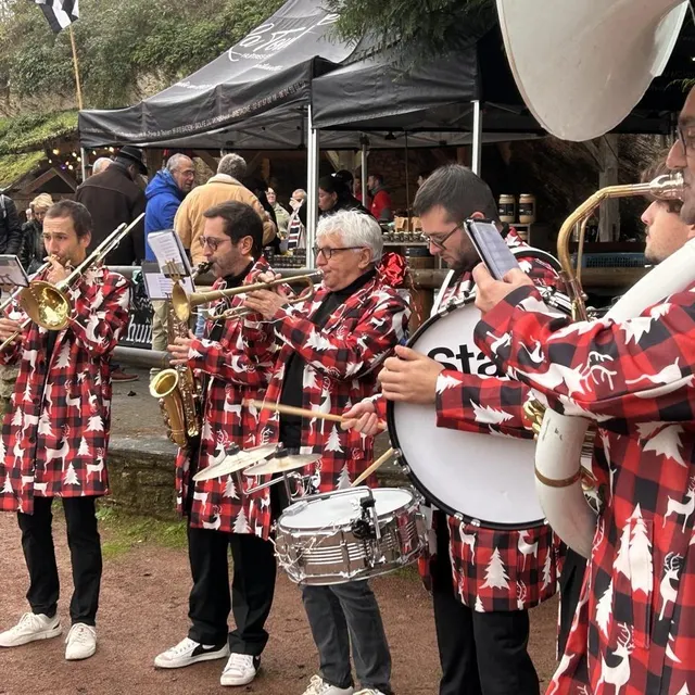photo sur le site des arènes, ambiance musicale tout au long du week-end.  ©  co - yvan georget