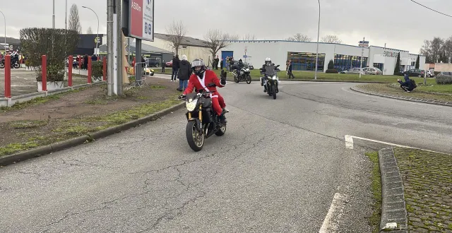 photo  les motards sont partis de la zone des portes de bretagne, à alençon (orne).  &copy;  ouest-france 