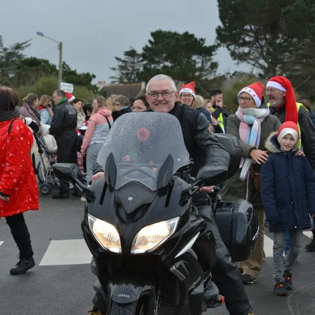photo président des dragonotes22, olivier le jeune est ravi du déroulé de cette 17e édition du noël de l’estran.  ©  ouest-france