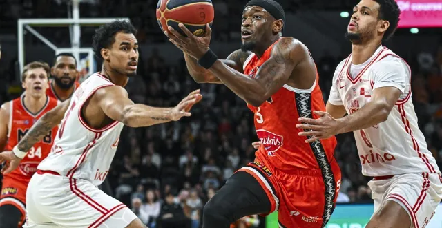 photo  malgré un shannon bogues longtemps inspiré, le msb a dû s’incliner contre chalon.  &copy;  le maine libre - denis lambert 