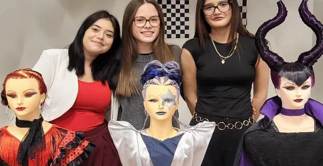 photo  à partir de la gauche : doriane jegat, louise poullain et santana rodrigues.  &copy;  co 