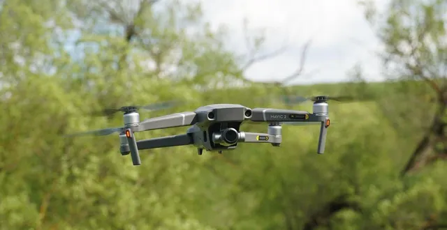 photo  à hawaï, le largage de millions de moustiques de laboratoire par drone est une première mondiale.  &copy;  photo d’illustration : pixabay 