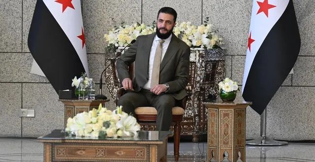 photo  le président syrien ahmed al-charaa assiste à une réception avec une délégation du conseil de sécurité des nations unies au palais présidentiel de damas le 4 décembre 2025.  &copy;  afp/louai beshara 