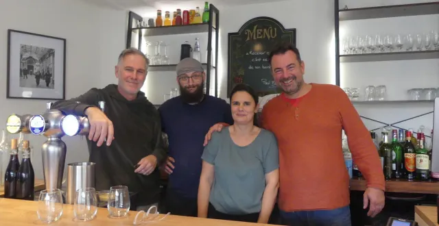 photo  l’équipe du relais du perche veille à accueillir au mieux ses clients.  &copy;  ouest-france 