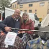 photo christophe et murielle ory vendront des vêtements sur le marché de mayenne jusqu’au lundi 19 janvier 2025.