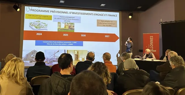 photo  jeudi 4 décembre 2025, les élus d’allonnes ont invité les habitants à débattre autour du budget 2026 de la commune.  &copy;  ouest-france 