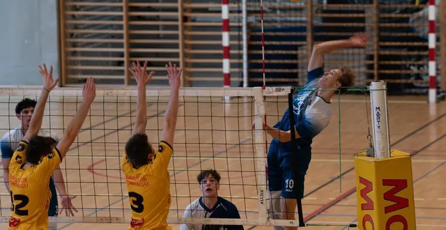 photo  les joueurs de la js coulaines ont décroché une victoire importante, dimanche 7 décembre, face à montaigu.  &copy;  arnaud despelchain 