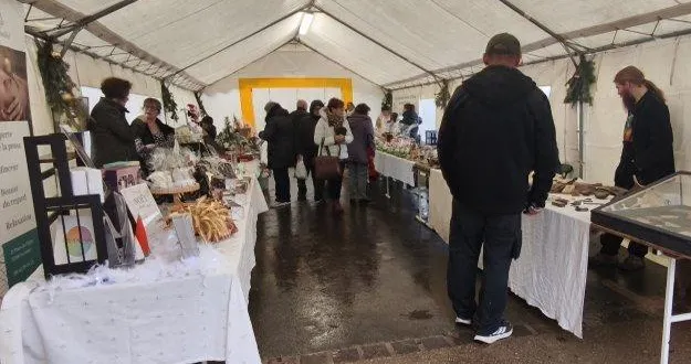 photo  malgré une météo capricieuse, les visiteurs ont répondu présent.  &copy;  le maine libre 