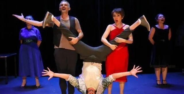 photo  la mise en scène est signée virginie lemoine.  &copy;  fabienne rappeneau 