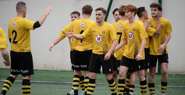 photo  la joie des tiercéens après l'ouverture du score contre la posso.  &copy;  co - jérôme hurstel 