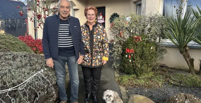 photo  tiercé, le 5 décembre 2025. une partie des illuminations de noël installées dans le jardin de gérard et christiane thomas ont été volées dans la nuit du 1er au 2 décembre.  &copy;  co - christophe ricci 