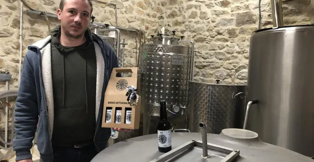 photo  jean boisnard, de la brasserie de l’arbre, a lancé son activité en 2021 à bagnoles-de-l’orne.  &copy;  ouest-france 