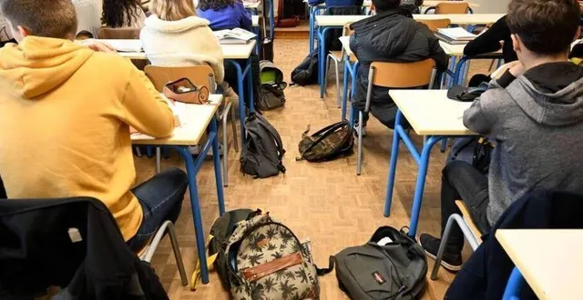 photo  en gironde, un adolescent de 14 ans est suspecté d’être l’auteur de sept fausses alertes à la bombe qui ont visé son collège. photo d’illustration.  &copy;  thomas brégardis / archives ouest-france 