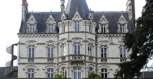 photo  le château du mont rude va accueillir le premier événement de waytwomatch, une alternative locale aux sites de rencontres.  &copy;  archives co 