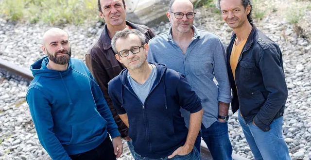 photo  les cinq musiciens chanteurs du groupe tram.  &copy;  william belle 