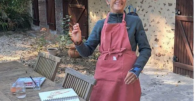 photo  laure graves a trouvé un réconfort à la maladie de huntington dans la peinture.  &copy;  médiathèque de rémalard-en-perche 