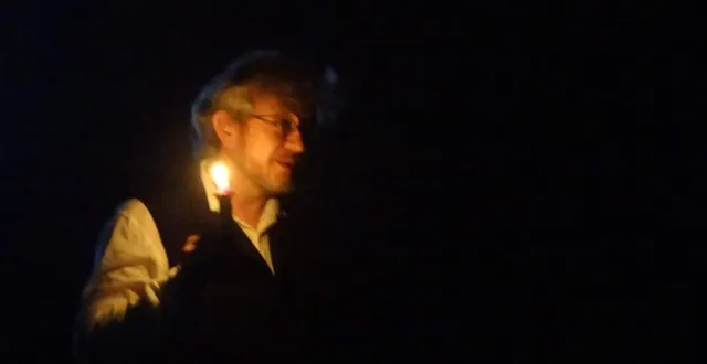 photo  florent gilles dont la voix est prenante, envoûtante, dira des contesqui emmèneront petits et grands dans un monde imaginaire.  &copy;  co 