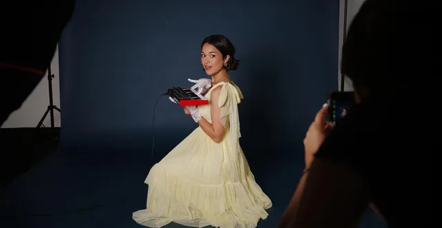 photo  née à challans, l’actrice et chanteuse loryn nounay revient sur son passage dans la série « ici tout commence », diffusée sur tf1.  &copy;  caroline dupuy / mai-linh phung 