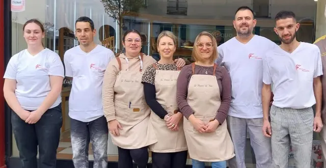 photo  de gauche à droite : loeïza, nicolas, karine, nadège, vanessa et judicaël houdu et julien.   &copy;  fournie par vanessa houdu 