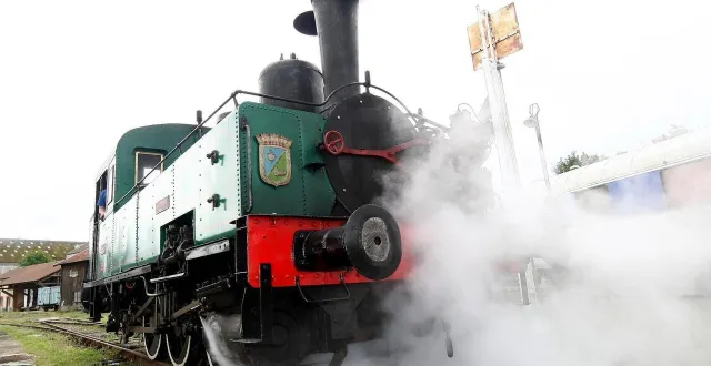 photo  samedi et dimanche prochains, la transvap proposera aux passagers d’embarquer à bord du train de noël.  &copy;  archives le maine libre denis lambert 