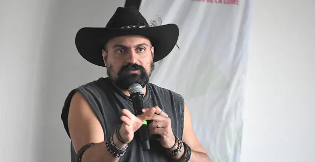 photo  serge zaka, docteur en agroclimatologie, était l’invité du bureau segréen de la chambre d’agricultures des pays de la loire.  &copy;  co - joël audouin 