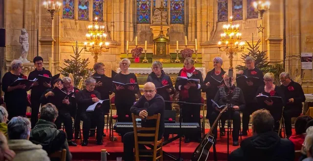 photo  l'ensemble la chorale éphémère lors de sa représentation en l'église notre-dame d'écouché.  &copy;  ouest-france 